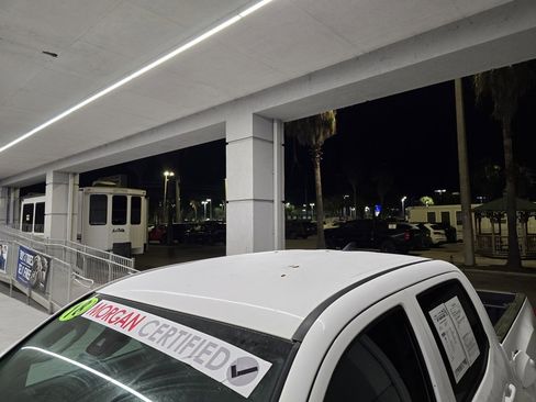 Used 2018 Toyota Tacoma SR image 12