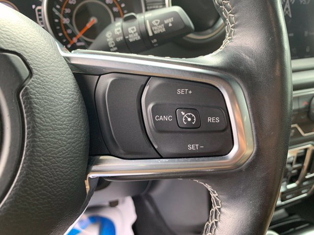Used 2022 Jeep Wrangler Unlimited Sahara AWD/4WD image 16