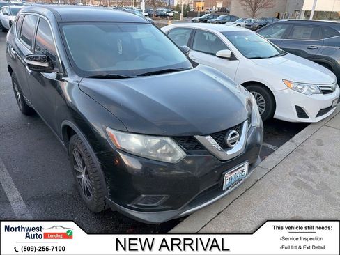 Used 2014 Nissan Rogue S image 1