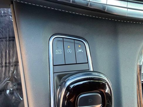 Certified 2024 Cadillac Escalade Premium Luxury AWD/4WD image 28