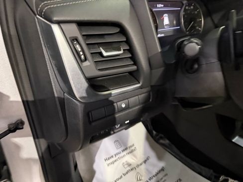 Certified 2025 Nissan Rogue SV image 13