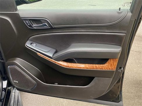 Used 2019 Chevrolet Suburban Premier image 37