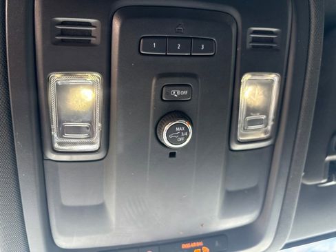 Used 2021 Chevrolet Tahoe LT AWD/4WD image 28