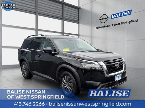 Certified 2024 Nissan Pathfinder SV image 1