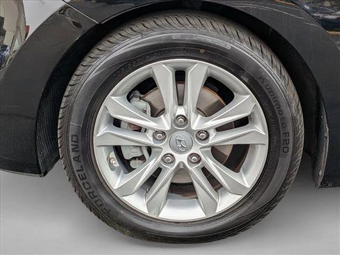 Used 2013 Hyundai Elantra GT FWD image 22