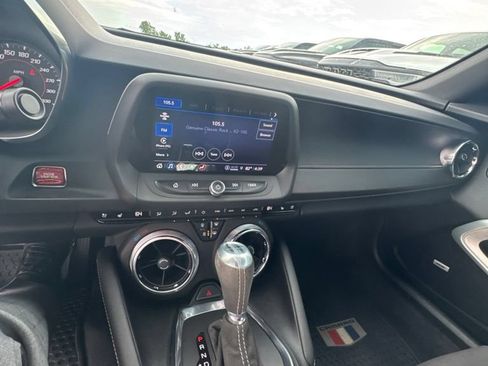 Used 2021 Chevrolet Camaro SS RWD image 12