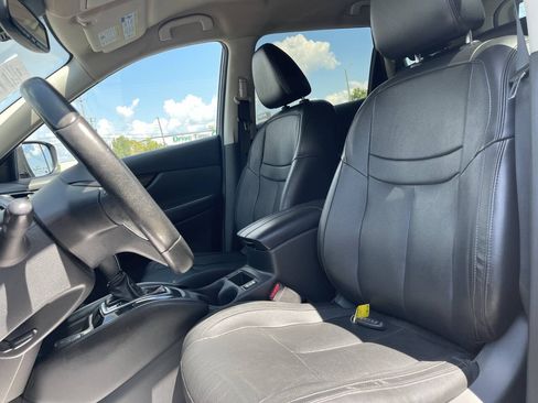 Used 2019 Nissan Rogue SL FWD image 9