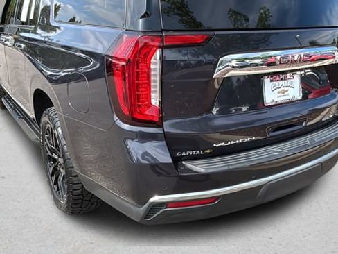 Used 2023 GMC Yukon XL SLT AWD/4WD image 39