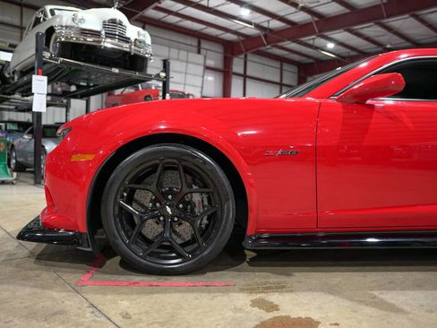 Used 2014 Chevrolet Camaro Z/28 image 3
