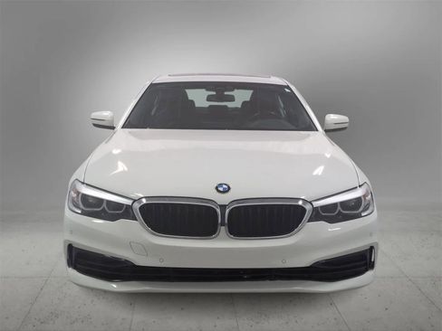 Used 2020 BMW 530i xDrive w/ Convenience Package image 3