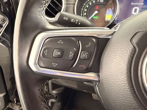Used 2021 Jeep Wrangler Unlimited Sahara AWD/4WD image 29