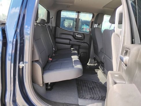 Used 2022 Chevrolet Silverado 1500 LT AWD/4WD image 10