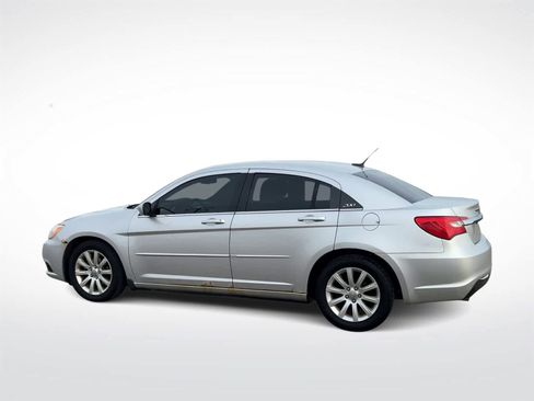 Used 2012 Chrysler 200 Touring image 6