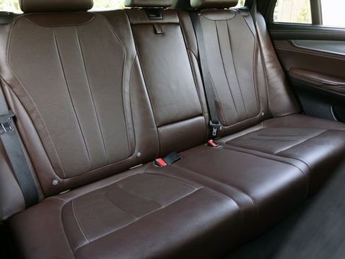 Used 2017 BMW X5 xDrive50i w/ Executive Package image 23