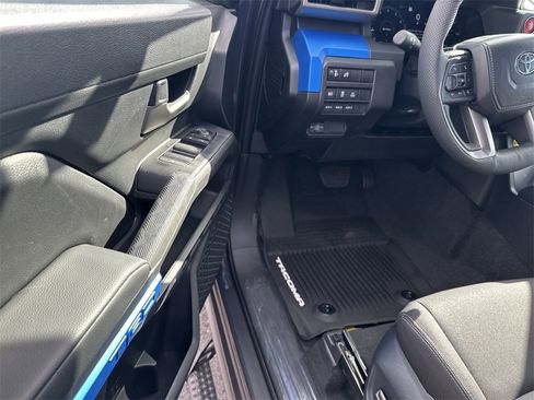New 2025 Toyota Tacoma TRD Off-Road image 15