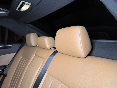 Used 2010 Mercedes-Benz E 550 Sedan image 22