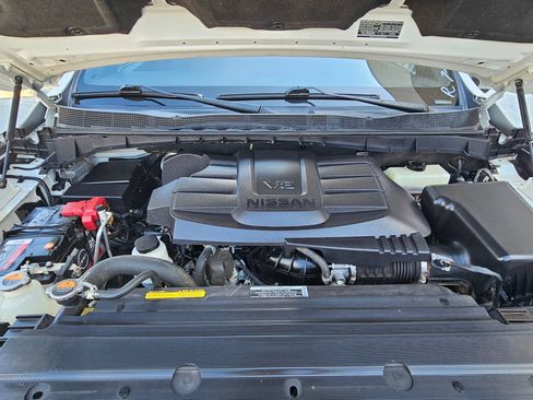 Used 2023 Nissan Titan PRO-4X w/ Pro-4x Convenience Package AWD/4WD image 31