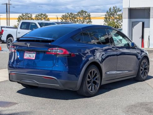 Used 2022 Tesla Model X image 5