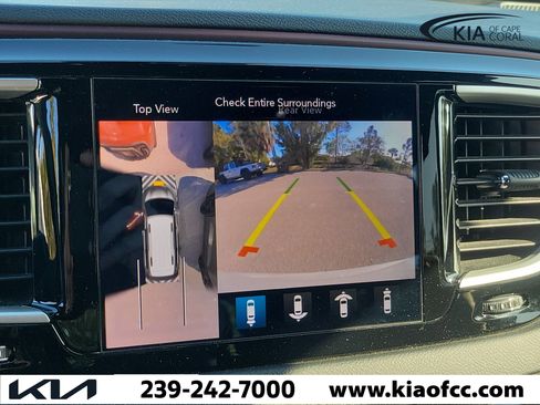 Used 2020 Chrysler Pacifica Touring-L image 27