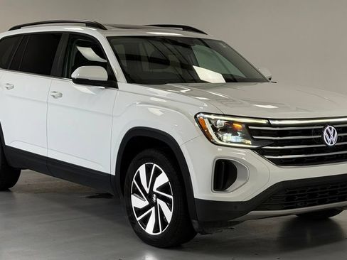 Used 2024 Volkswagen Atlas SE FWD image 6
