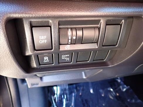 Used 2017 Subaru Impreza 2.0i Premium w/ BSD & Rcta/SRF/Eyesight AWD/4WD image 11