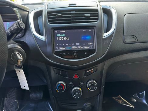 Used 2016 Chevrolet Trax LS image 18