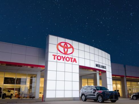 Used 2017 Honda Pilot EX image 9