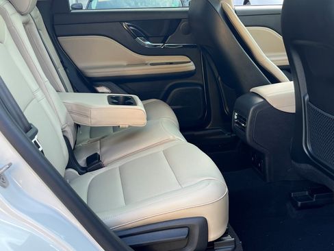 New 2026 Lincoln Corsair Premiere image 11