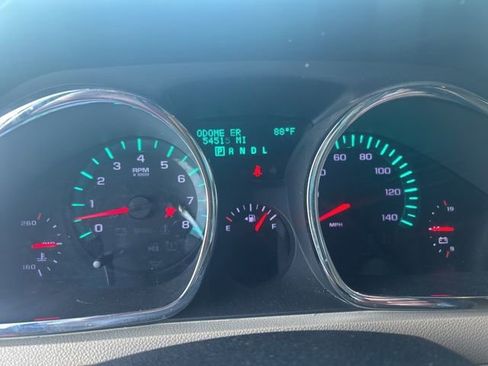 Used 2012 Chevrolet Traverse LTZ FWD image 6