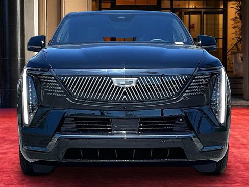 New 2026 Cadillac Escalade IQ Sport 2 w/ LPO, ONYX Package AWD/4WD image 3