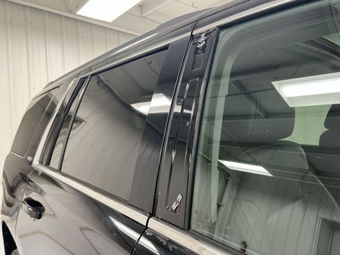 Used 2015 GMC Yukon SLT w/ Open Road Package AWD/4WD image 34