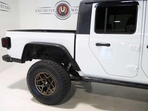 Used 2021 Jeep Gladiator Sport AWD/4WD image 9