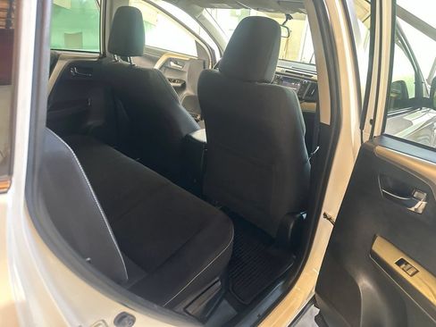 Used 2016 Toyota RAV4 XLE AWD/4WD image 28