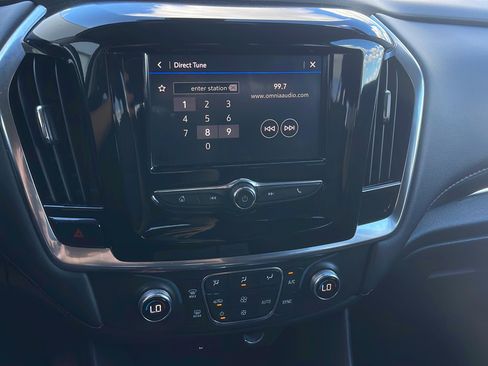 Used 2021 Chevrolet Traverse LT w/ LPO, Cargo Package AWD/4WD image 16