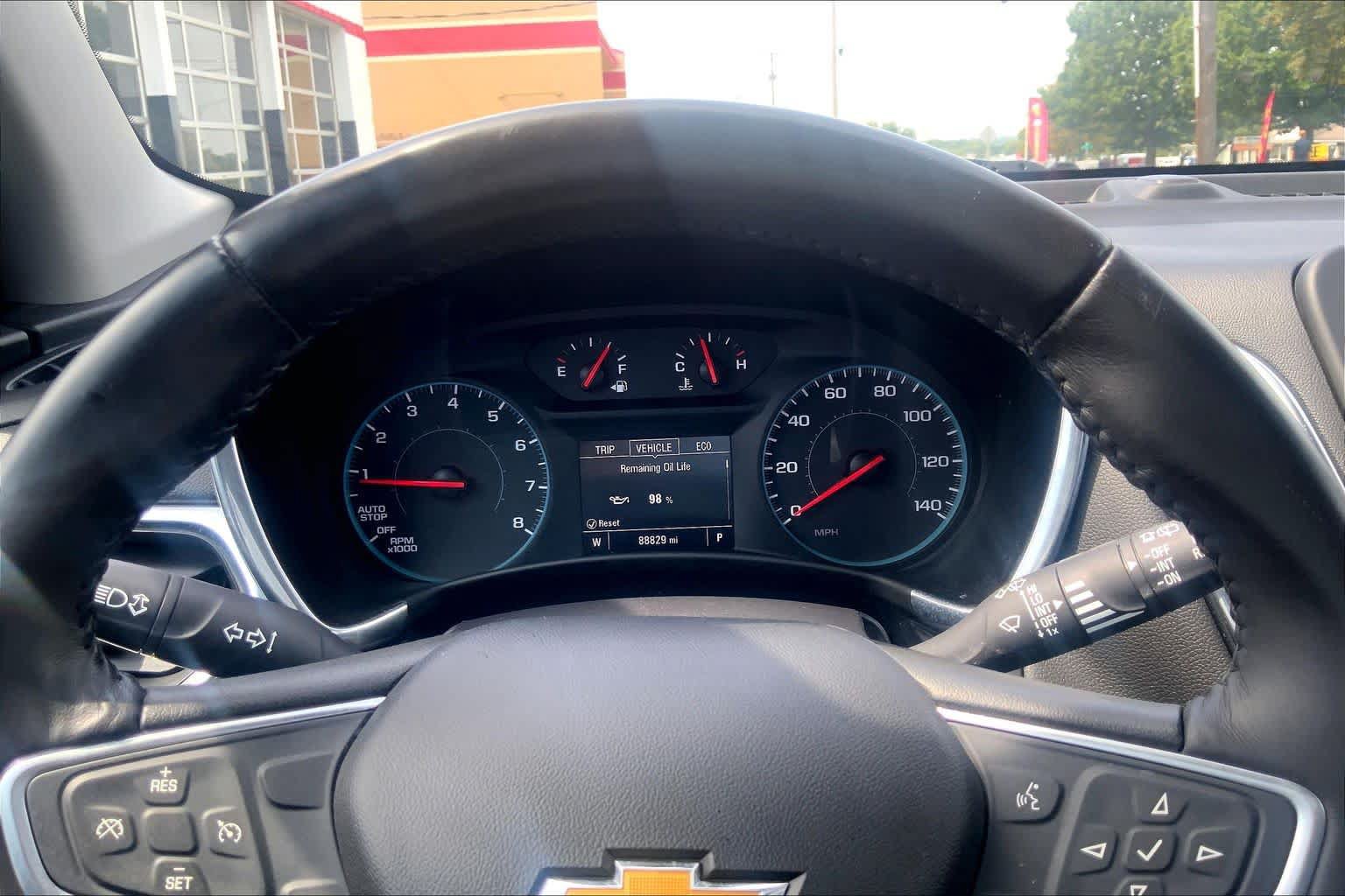 Used 2018 Chevrolet Equinox LT FWD image 23