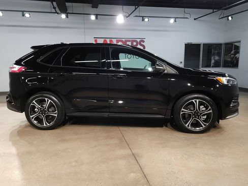 Used 2023 Ford Edge ST AWD/4WD image 8