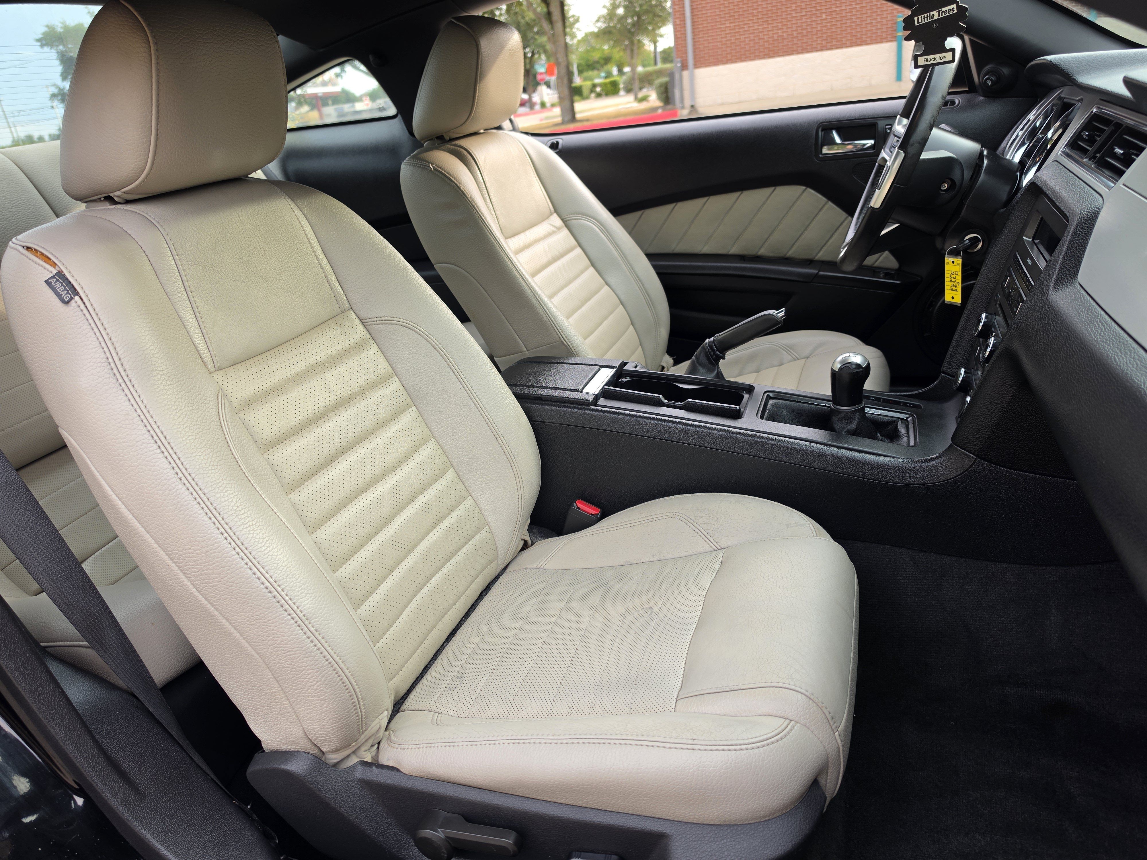 Used 2012 Ford Mustang Premium w/ V6 Performance Pkg RWD image 12