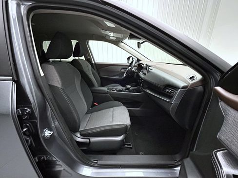 Used 2023 Nissan Rogue SV AWD/4WD image 15