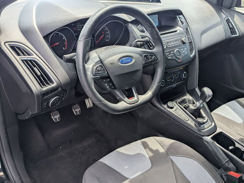 Used 2017 Ford Focus ST FWD image 10