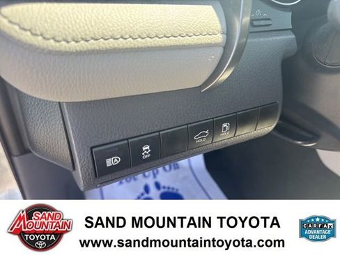 Used 2024 Toyota Camry SE w/ Convenience Package image 14