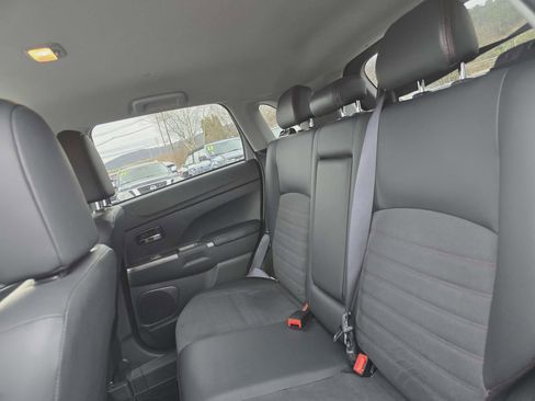 Used 2025 Mitsubishi Outlander Sport SE image 13
