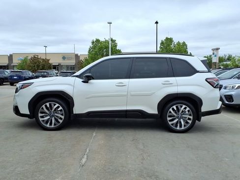 Certified 2025 Subaru Forester Touring w/ Popular Package - Touring AWD/4WD image 2