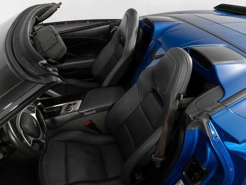 Used 2015 Chevrolet Corvette Z06 w/ 3LZ Preferred Equipment Group image 15