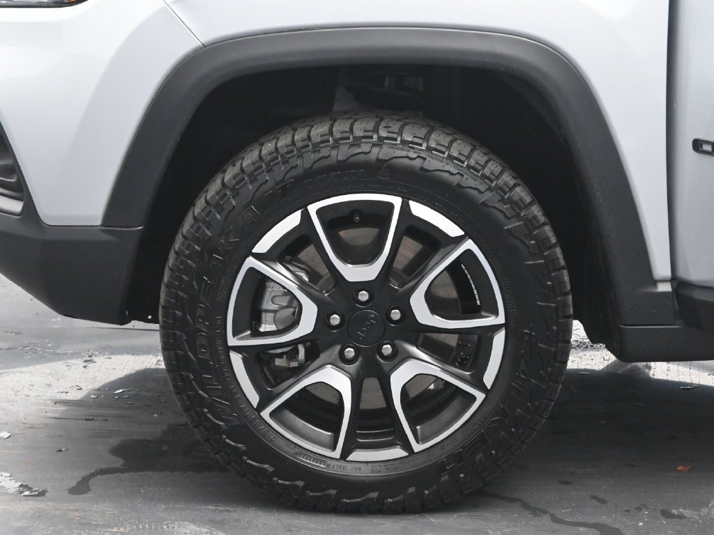 Used 2024 Jeep Compass Trailhawk AWD/4WD image 33