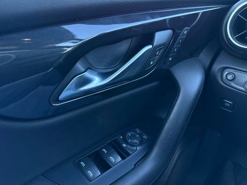 Used 2020 Chevrolet Blazer Premier image 12