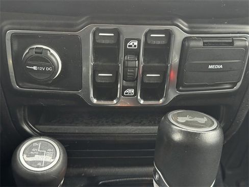 Certified 2022 Jeep Wrangler Unlimited Sahara w/ Cold Weather Group image 31