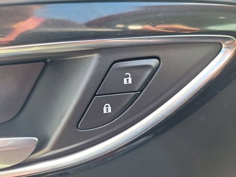 Used 2025 Buick Envision Preferred AWD/4WD image 25