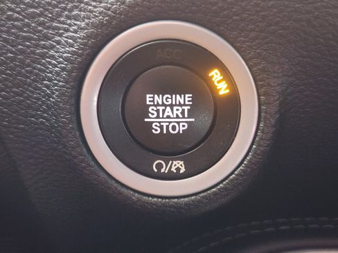 Used 2021 Dodge Challenger R/T Scat Pack RWD image 27