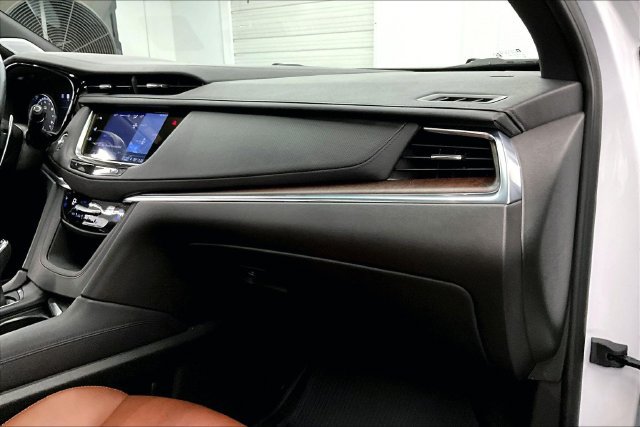 Used 2025 Cadillac XT5 Sportv w/ Technology Package AWD/4WD image 19
