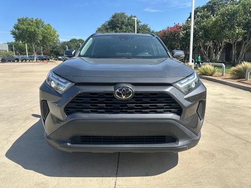 Used 2023 Toyota RAV4 XLE AWD/4WD image 9